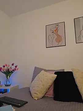 Victoria Evanss online show from 10, 4, 2026