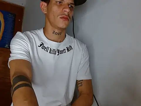 Snapshot of ethanchamo chatting on 15, 3, 2026 ethanchamo online show from 15, 3, 2026