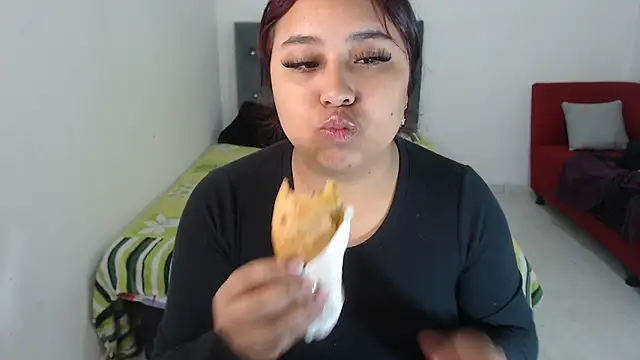 candymorena69 online show from 25, 5, 2026