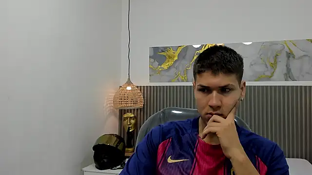 Snapshot of AlessandroFranco chatting on 4, 4, 2026 AlessandroFranco online show from 4, 4, 2026