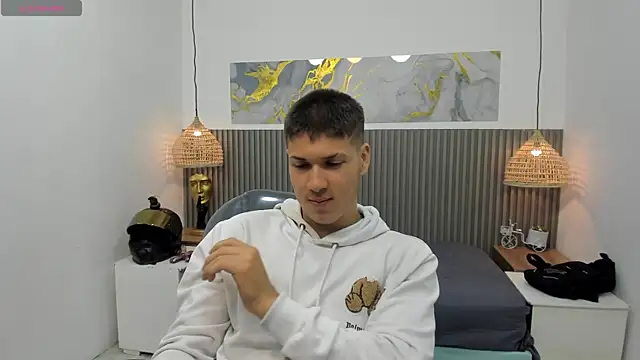 Snapshot of AlessandroFranco chatting on 5, 5, 2026 AlessandroFranco online show from 5, 5, 2026