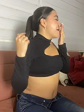 CatalinaSantana Pink online show from 10, 3, 2026