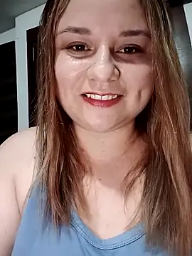 jennyyhottt online show from 15, 4, 2026