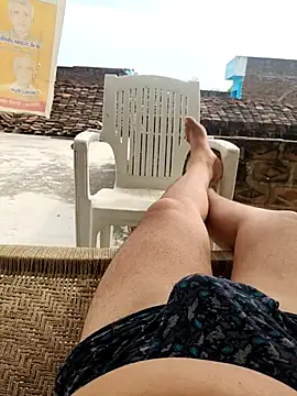 Desii rockstarr online show from 2, 4, 2026