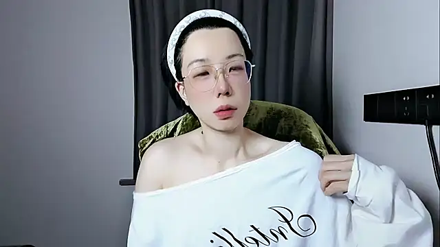Snapshot of lin_lin_520_520 chatting on 1, 5, 2026 lin lin 520 520 online show from 1, 5, 2026