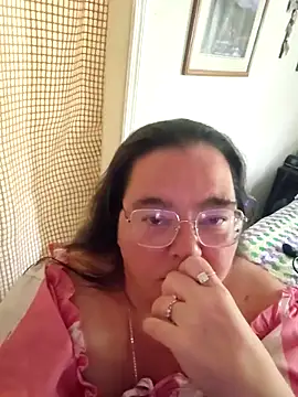 Snapshot of misstressbutterfly chatting on 11, 3, 2026 misstressbutterfly online show from 11, 3, 2026