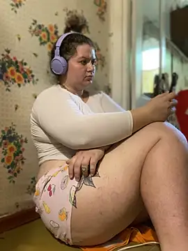 Nenssy555 online show from 2, 7, 2026