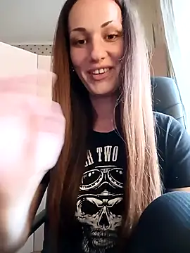 LunaCrystall online show from 5, 5, 2026