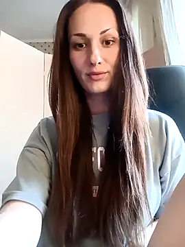 LunaCrystall online show from 6, 5, 2026