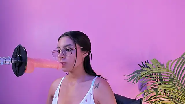 Lia owenss online show from 12, 4, 2026