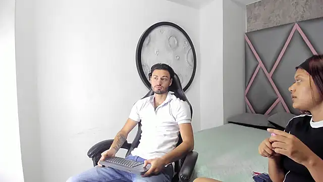 Snapshot of Wolf_Kitty chatting on 4, 4, 2026 Wolf Kitty online show from 4, 4, 2026