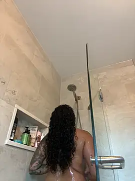 LatinaLoka online show from 1, 4, 2026