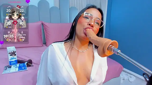 lia sucker online show from 5, 4, 2026