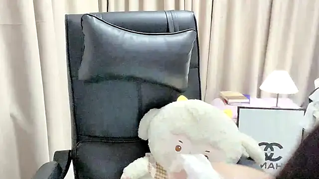 Snapshot of sisibaby20266 chatting on 8, 5, 2026 sisibaby20266 online show from 8, 5, 2026