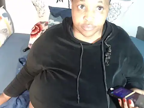 Bustydiva83 online show from 29, 4, 2026