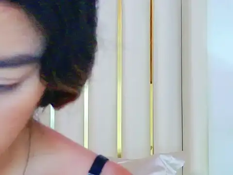 Snapshot of AnnieDesire chatting on 6, 5, 2026 AnnieDesire online show from 6, 5, 2026