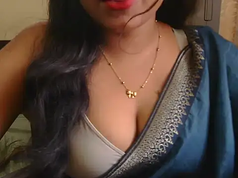 Snapshot of hottest_mahiii chatting on 3, 6, 2026 hottest mahiii online show from 3, 6, 2026