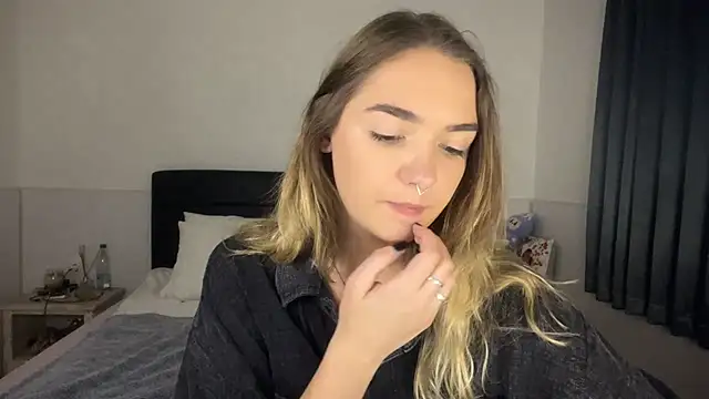 RoxyWet online show from 23, 7, 2026
