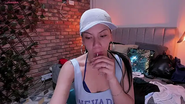 Abril Fox   online show from 25, 4, 2026
