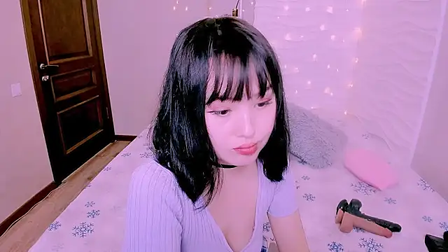 Akiko Yun online show from 6, 1, 2026