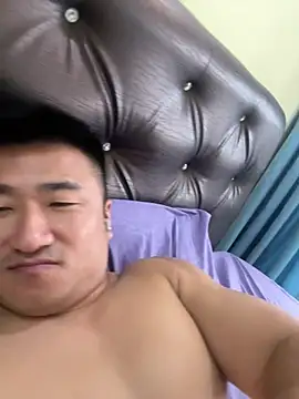 Snapshot of Cunzhangshibage02 chatting on 5, 7, 2026 Cunzhangshibage02 online show from 5, 7, 2026