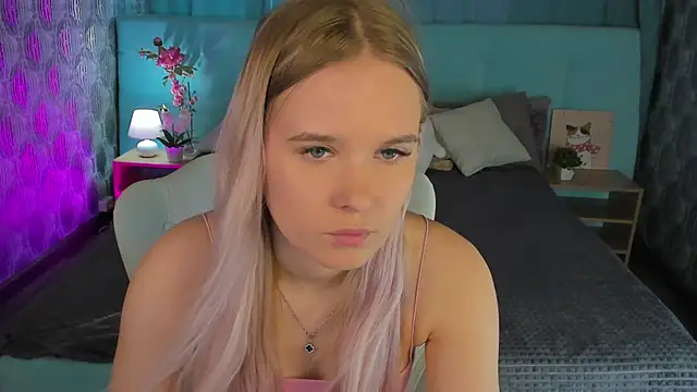 Snapshot of Alice_Pleasance chatting on 25, 4, 2026 Alice Pleasance online show from 25, 4, 2026