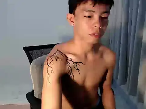 Snapshot of hottasianboy chatting on 14, 5, 2026 hottasianboy online show from 14, 5, 2026