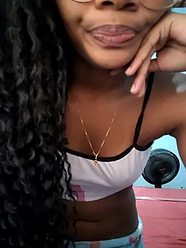Snapshot of marialuiza2027 chatting on 21, 7, 2026 marialuiza2027 online show from 21, 7, 2026