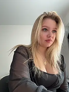 Snapshot of bettyloveu chatting on 8, 5, 2026 bettyloveu online show from 8, 5, 2026