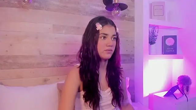 Snapshot of cristin_collins chatting on 15, 7, 2026 cristin collins online show from 15, 7, 2026