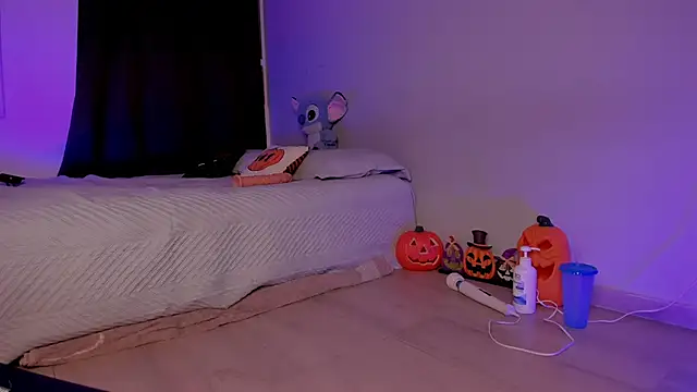 Snapshot of kristy_bennet chatting on 18, 10, 2025 kristy bennet online show from 18, 10, 2025