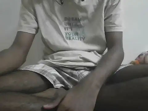 Snapshot of AverageUncut chatting on 19, 3, 2026 AverageUncut online show from 19, 3, 2026