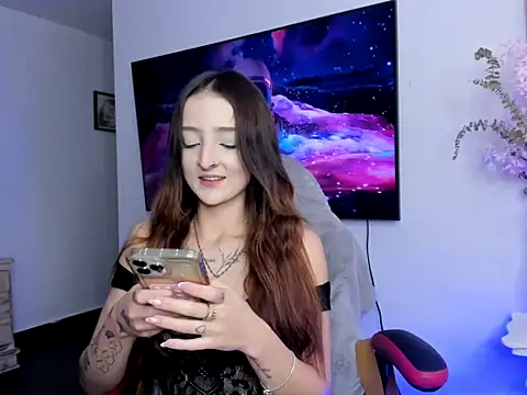 Snapshot of Lilyt_Cooper chatting on 27, 4, 2026 Lilyt Cooper online show from 27, 4, 2026