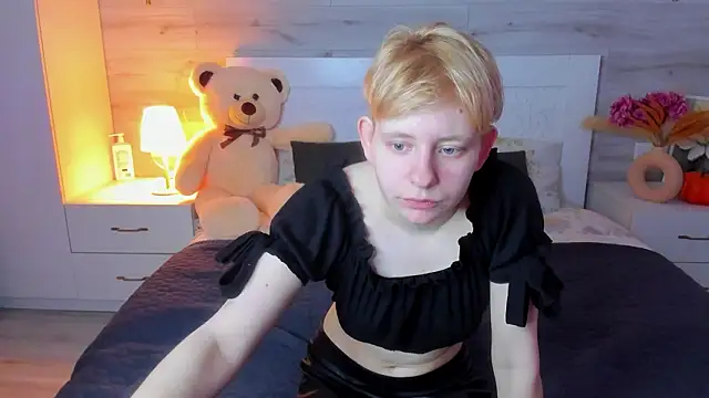 Snapshot of EloraBlu chatting on 16, 3, 2026 EloraBlu online show from 16, 3, 2026