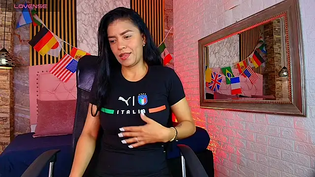Snapshot of AishaCambell_ chatting on 16, 6, 2026 AishaCambell online show from 16, 6, 2026