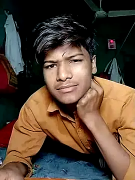 Snapshot of pandey_ji_ka_beta_hu chatting on 5, 4, 2026 pandey ji ka beta hu online show from 5, 4, 2026