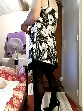 stephie83 online show from 25, 5, 2026