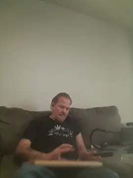 yourMasterisBored online show from 2, 4, 2026