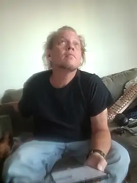 Snapshot of yourMasterisBored chatting on 11, 5, 2026 yourMasterisBored online show from 11, 5, 2026