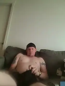 Snapshot of yourMasterisBored chatting on 23, 5, 2026 yourMasterisBored online show from 23, 5, 2026