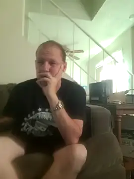 Snapshot of yourMasterisBored chatting on 13, 6, 2026 yourMasterisBored online show from 13, 6, 2026