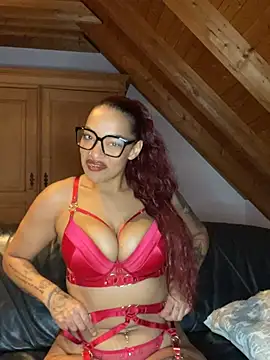 Kyra kush online show from 20, 3, 2026