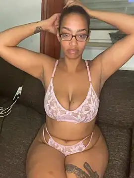 Kyra kush online show from 27, 5, 2026