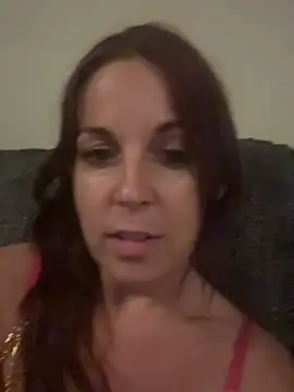 petitehotwife4u online show from 9, 7, 2026