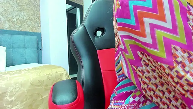 IsaSkinny online show from 18, 4, 2026