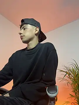 SebastianReed  online show from 25, 6, 2026
