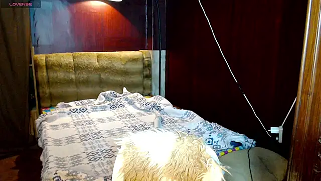 Snapshot of tyrasub chatting on 12, 4, 2026 tyrasub online show from 12, 4, 2026