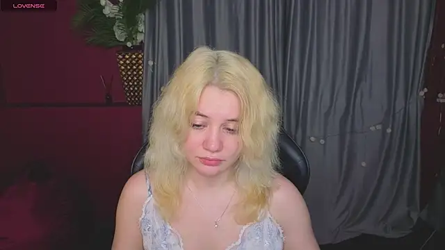 Snapshot of ElizabethRedWings chatting on 31, 5, 2026 ElizabethRedWings online show from 31, 5, 2026