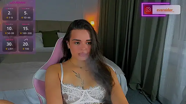 EvaRaider online show from 25, 7, 2026