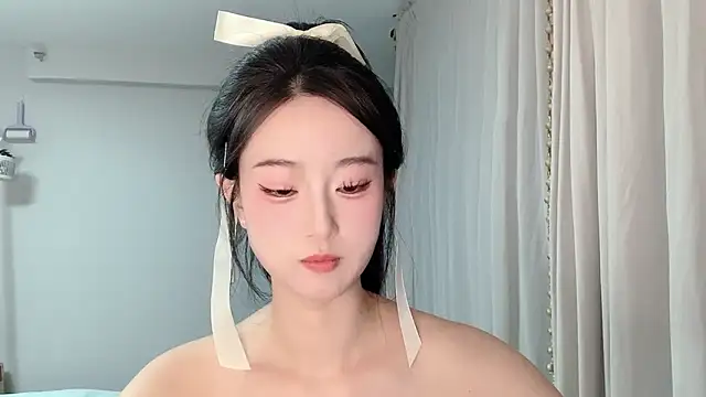 1X-yiyi online show from 15, 4, 2026